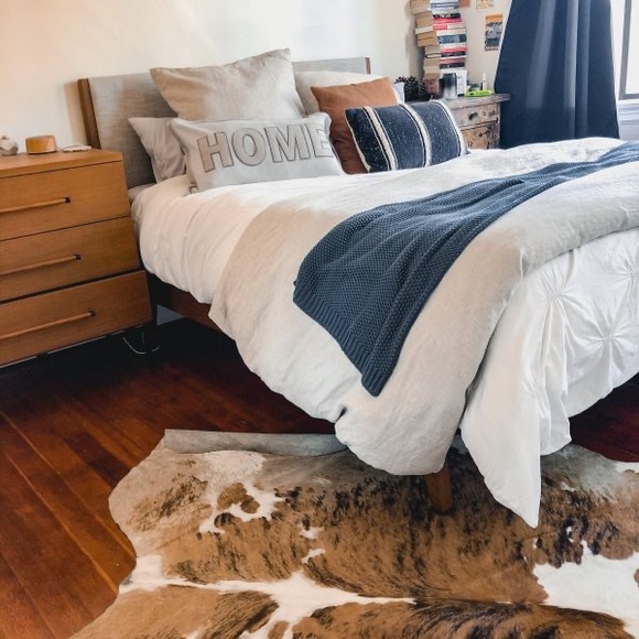 Pottery Barn Cuddly and Cozy Sweatshirt Style Home Applique Pillow Cover - Picture 15 of 16